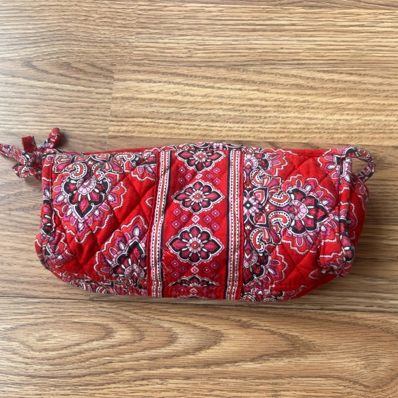 Vera Bradley Small Cosmetics Bag Red Paisley Quilted Makeup Pencil Eyeglass Case - Picture 1 of 8
